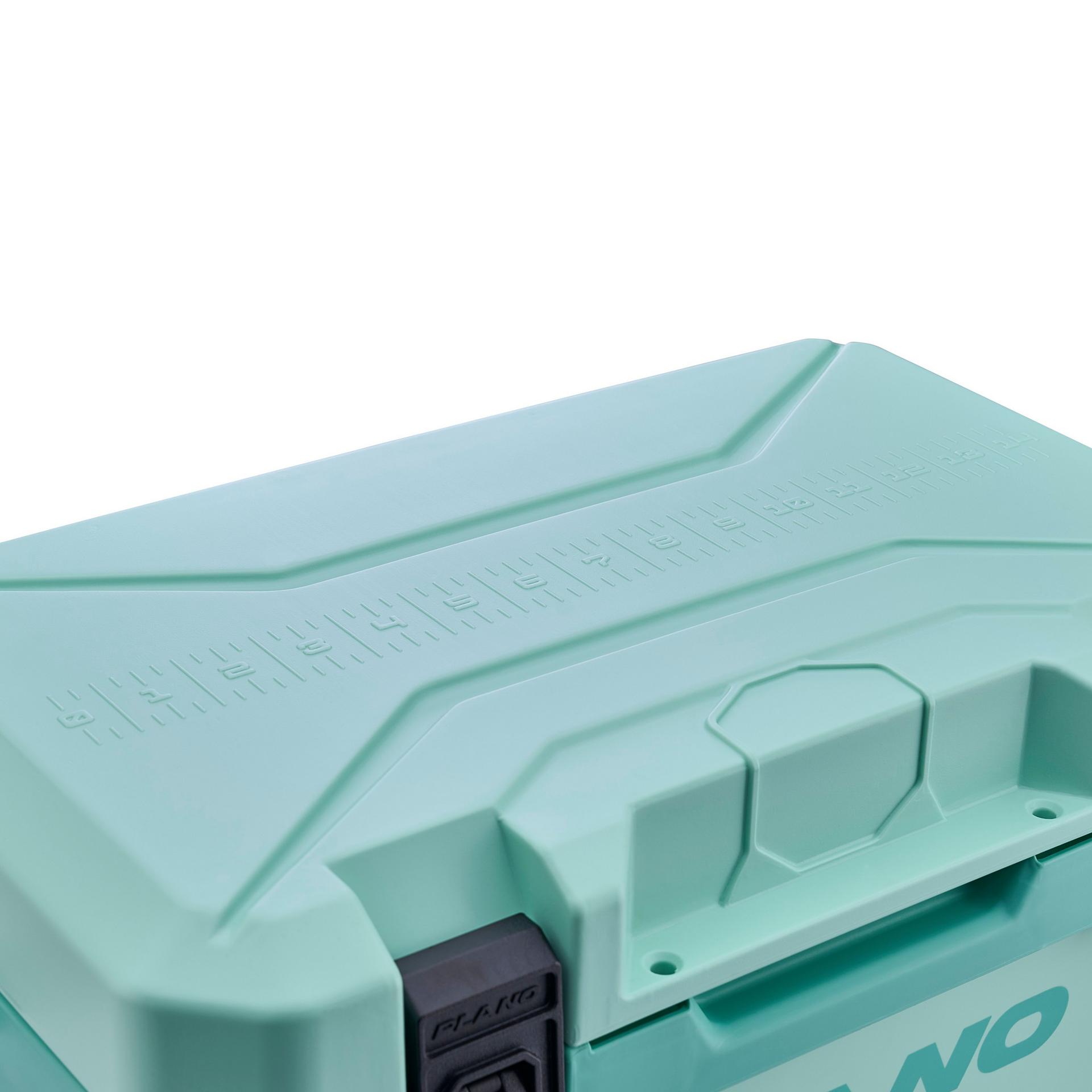 Frost Cooler 14 Quart (13 L) | Plano®