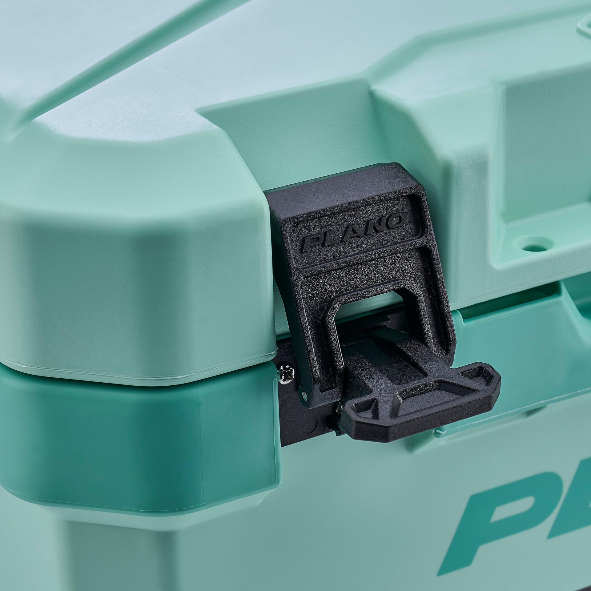 Frost Cooler 21 Quart (20 L) | Plano®
