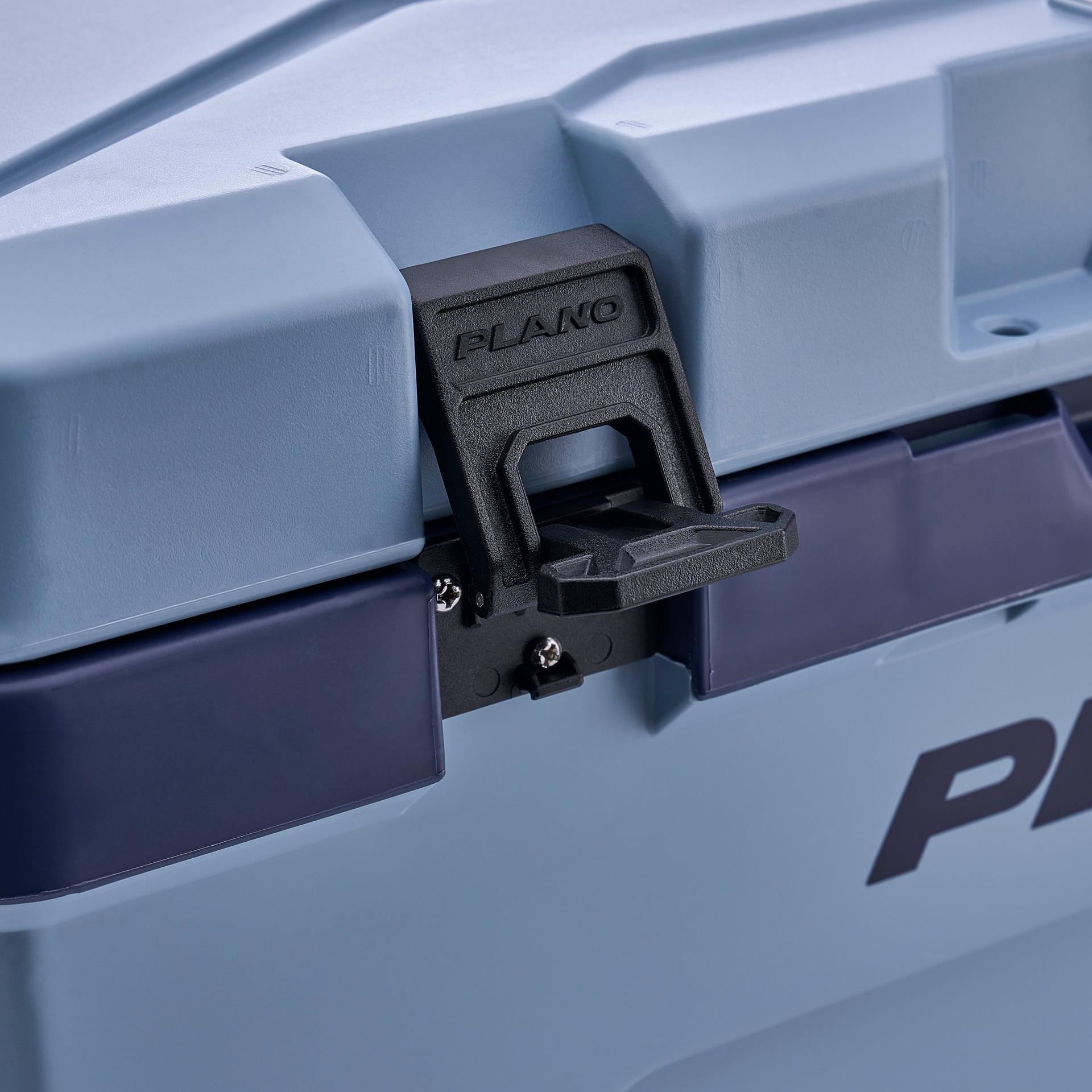 Frost Cooler 32 Quart (30 L) | Plano®