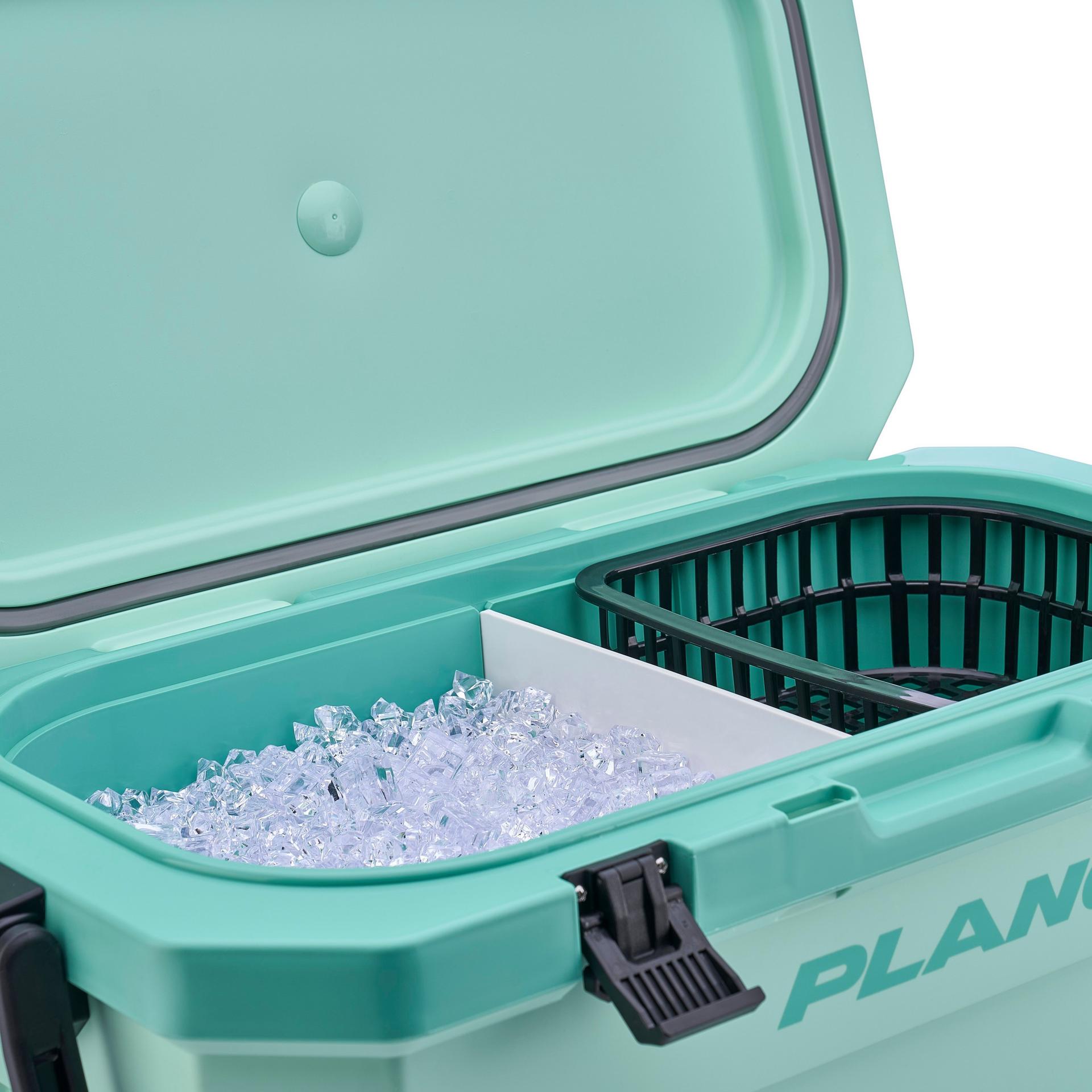 Frost Cooler 32 Quart (30 L) | Plano®