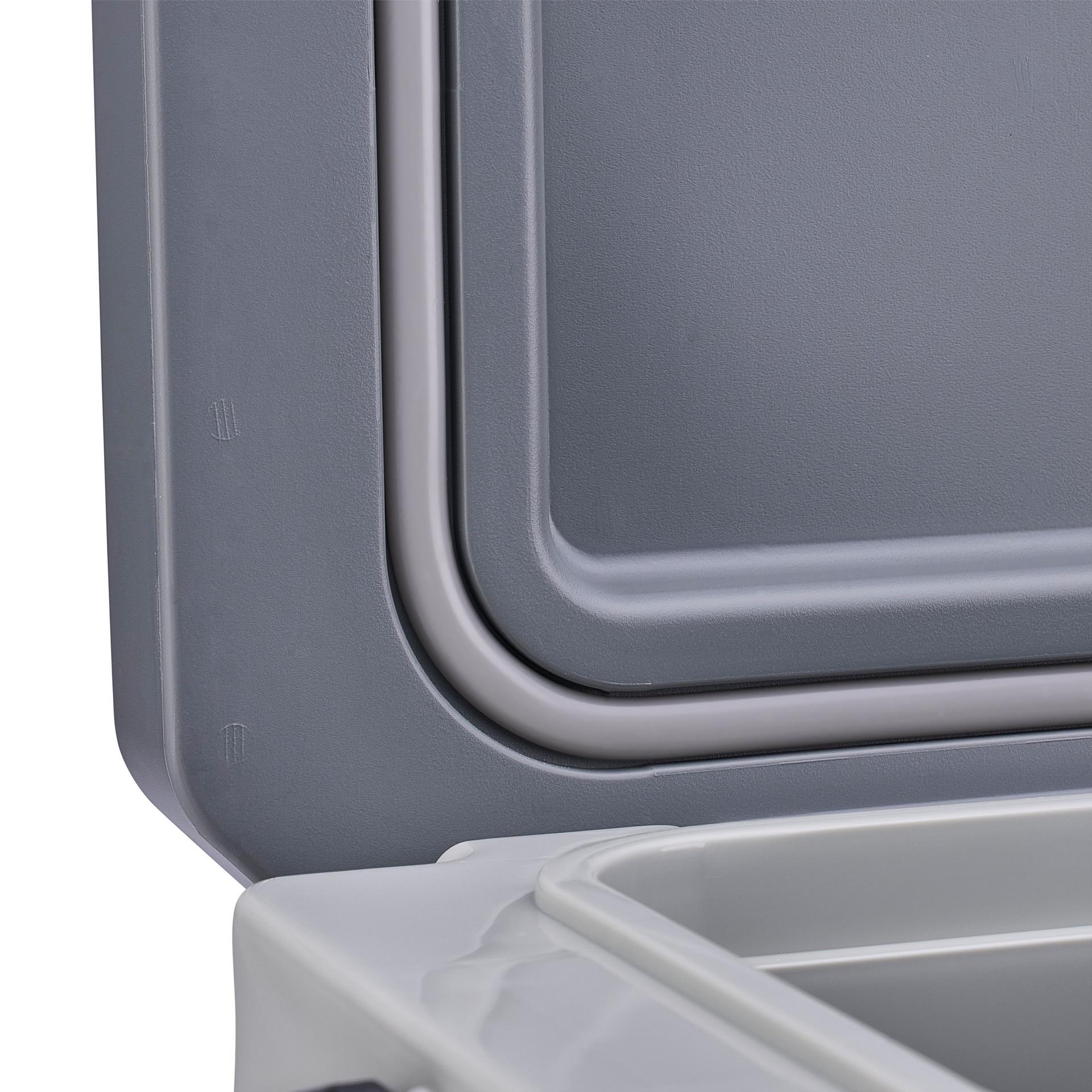 Frost Cooler 32 Quart (30 L) | Plano®