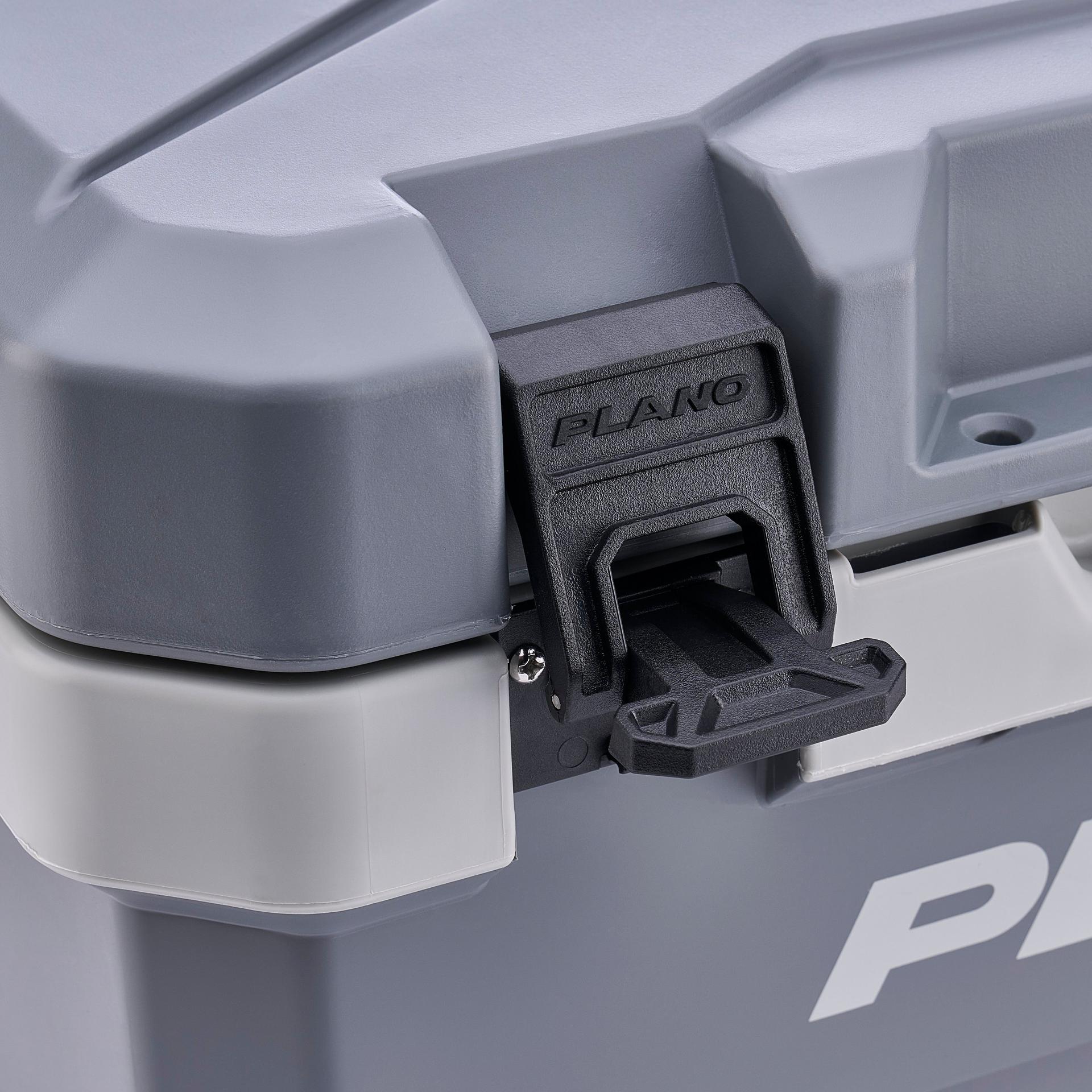 Frost Cooler 32 Quart (30 L) | Plano®